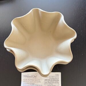 Pampered Chef Tortilla Shell Baker (set of 2) like new